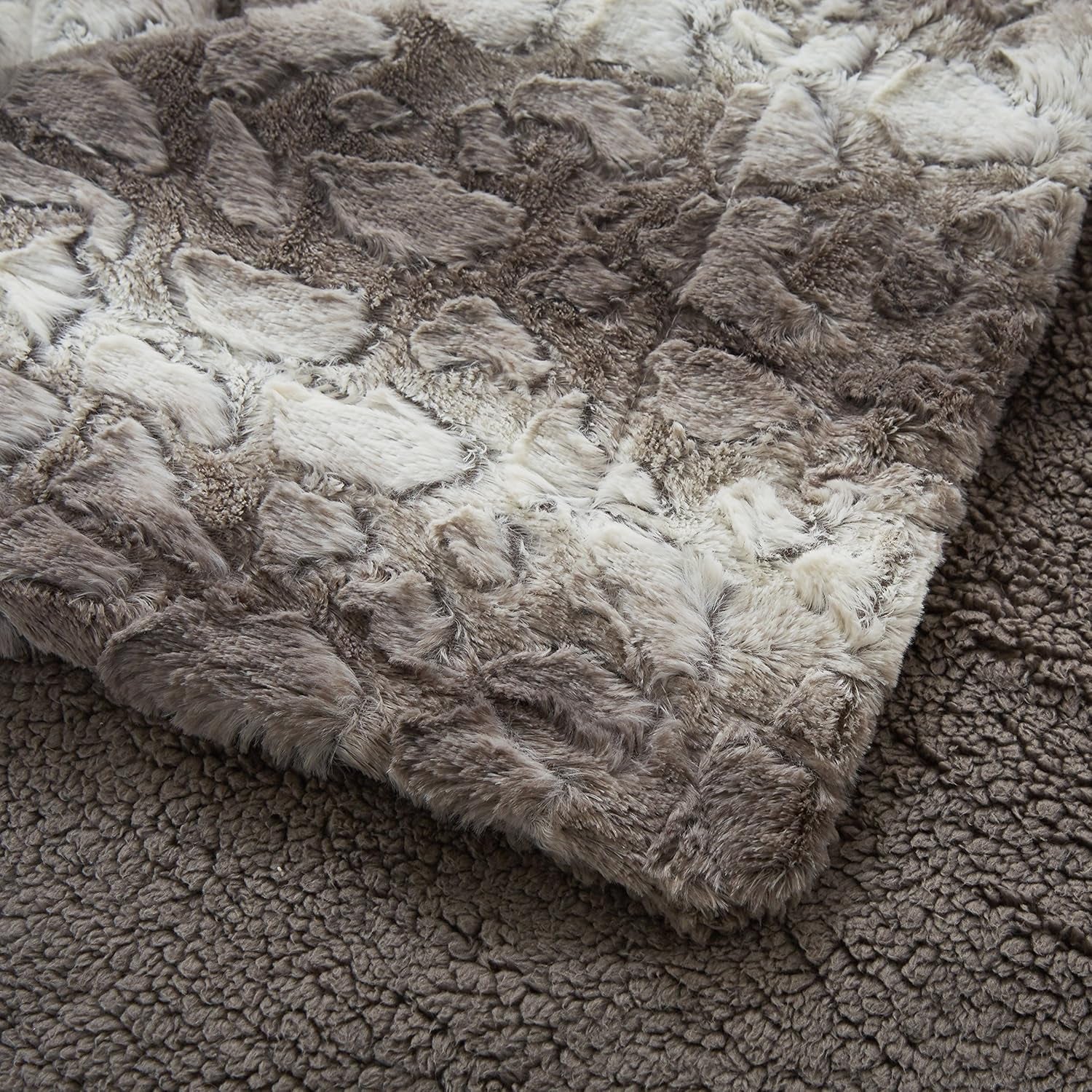 Tache 90 X 90 Inch Faux Fur Bed Blankets Full Queen Size Grey Snow Giraffe Super Soft Warm Embossed Gray Throw Blanket