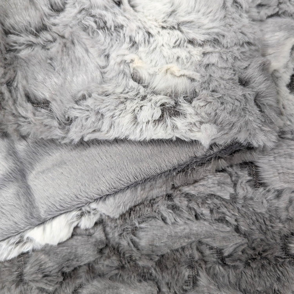 Tache 50 X 60 Inch Grey Snow Giraffe Super Soft Warm Striped Embossed Animal Pattern Faux Fur with Velvety Flannel Back Throw Blanket